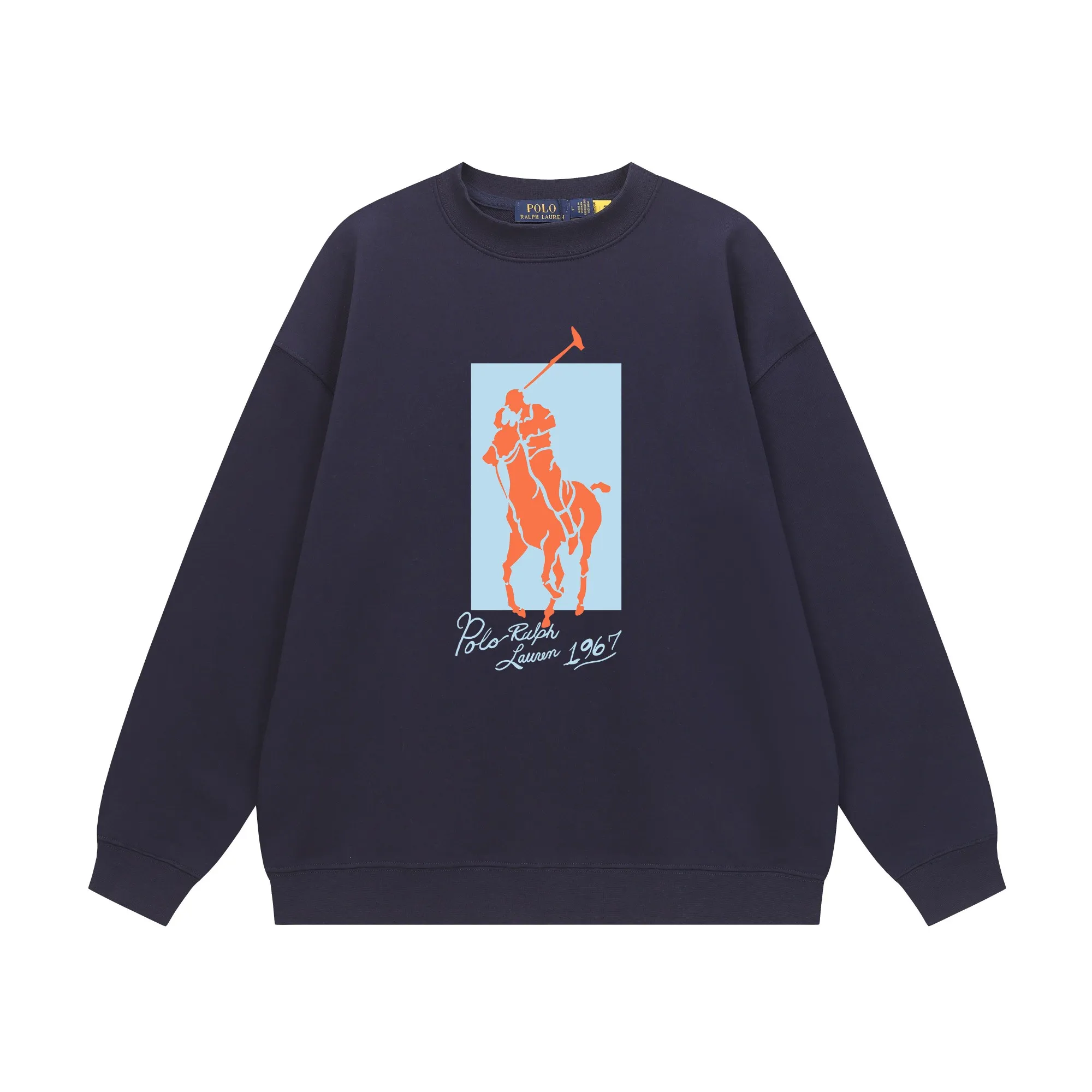P200 Long-term stock] RalphLauren/Ralph Lauren 2025 autumn and winter new bear letter print 420g heavy large terry sweatshirt Ralph Lauren's age-reducing item, the coat fabric is made of 85% cotton ➕15% polyester, which not only retains the softness, comfort and breathability of cotton, but also adds the wear resistance and wrinkle resistance of polyester fiber, making the clothes more durable and easy to care for. Even in slightly cooler weather, you won't feel stuffy when wearing it. This kind of fabric has a natural crisp feel and is not easy to pill or deform. The bear on the chest is printed with English letters. It is full of color, full of three-dimensionality, and lifelike, adding a bit of liveliness and interest to the whole sweatshirt. There is no pressure to dress, regardless of age or gender. Complete accessories! Color: black, white, navy blue, light floral gray Size: M-L-XL-XXL